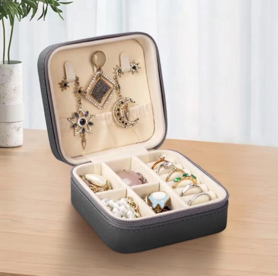 Zip Around Square Jewelry Box