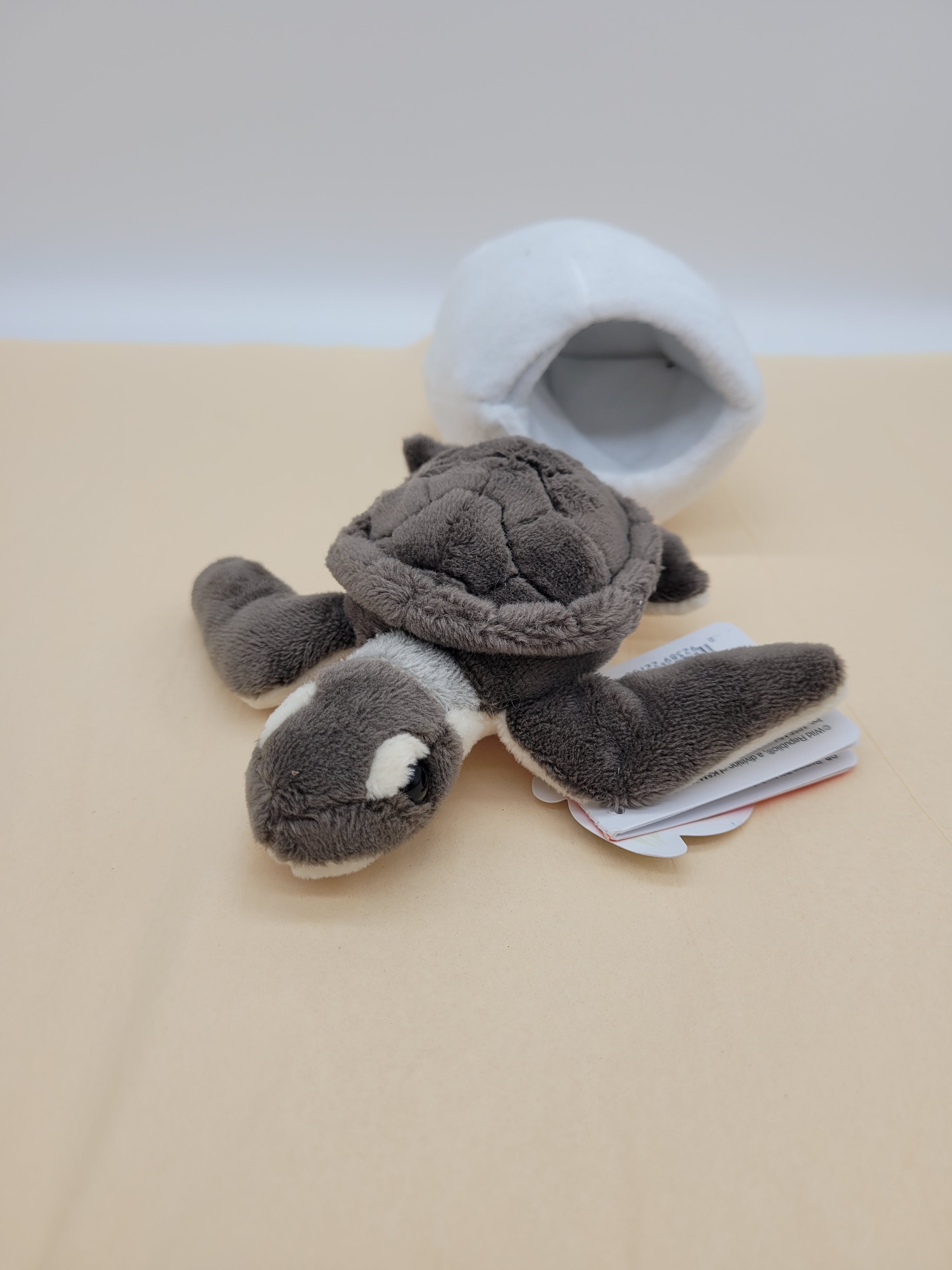 WILD REPUBLIC GREEN SEA TURTLE HATCHLING STUFFED TOY