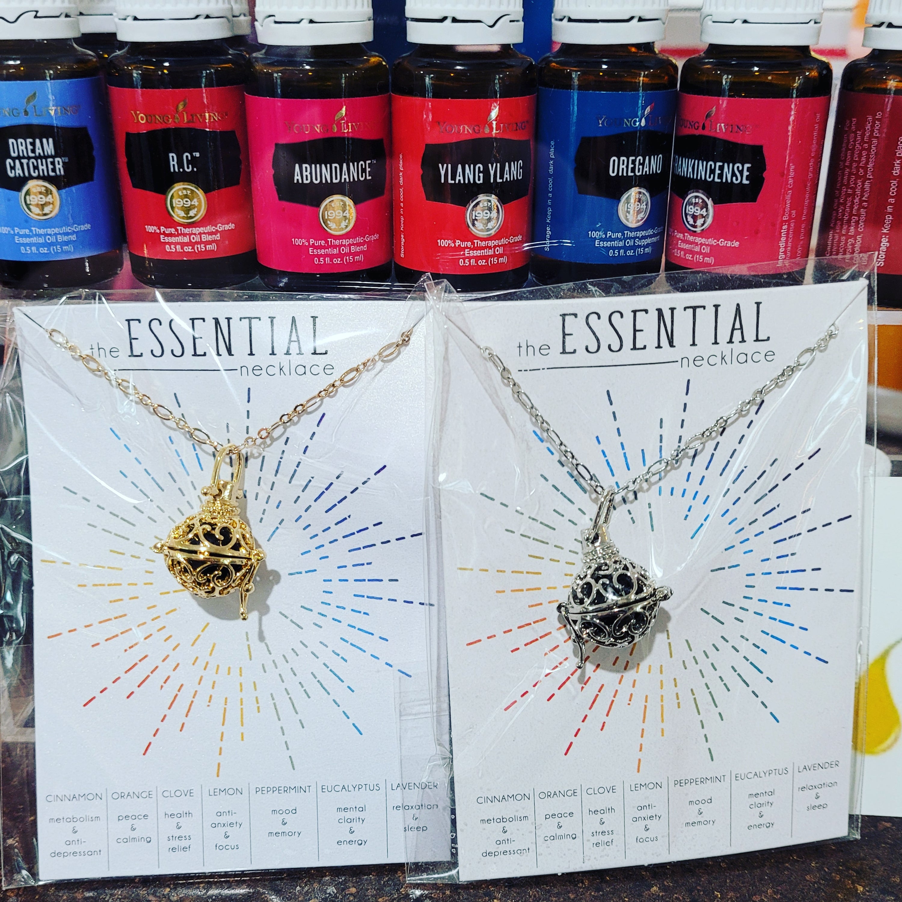 ESSENTIAL OIL ORB NECKLACE